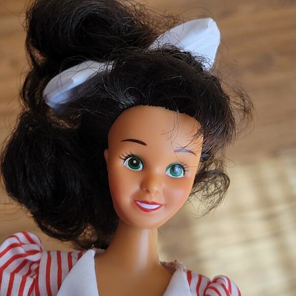 Vintage 1996 From Ruby Restaurant Surf City's Ruby's Diner Doll New open box - Picture 9 of 16